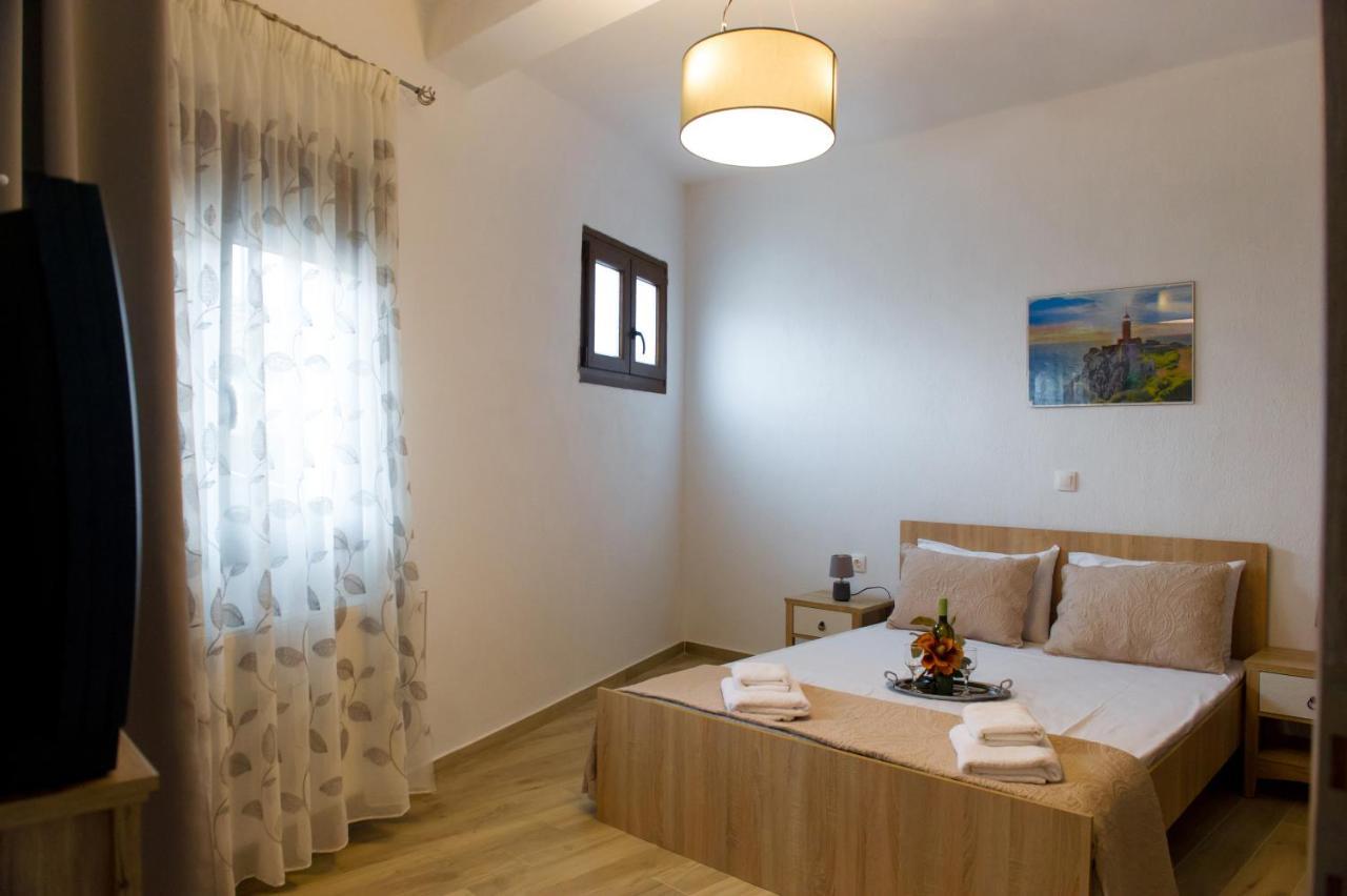 To Petrino Holidays House Metagkitsi Экстерьер фото