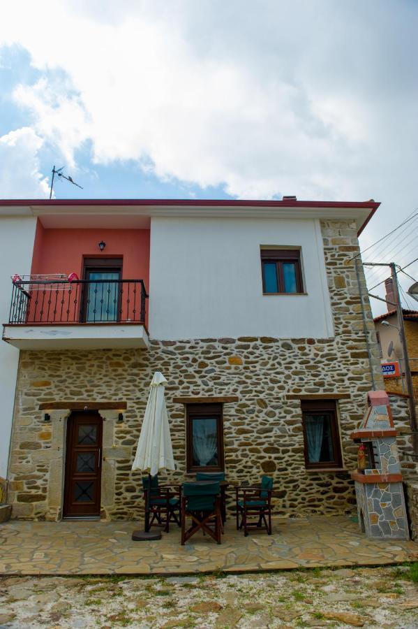 To Petrino Holidays House Metagkitsi Экстерьер фото