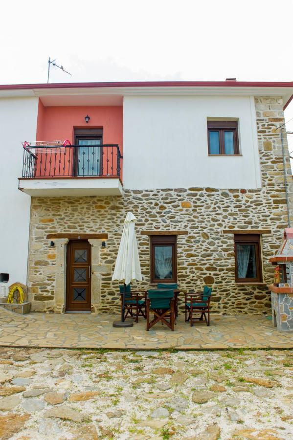 To Petrino Holidays House Metagkitsi Экстерьер фото