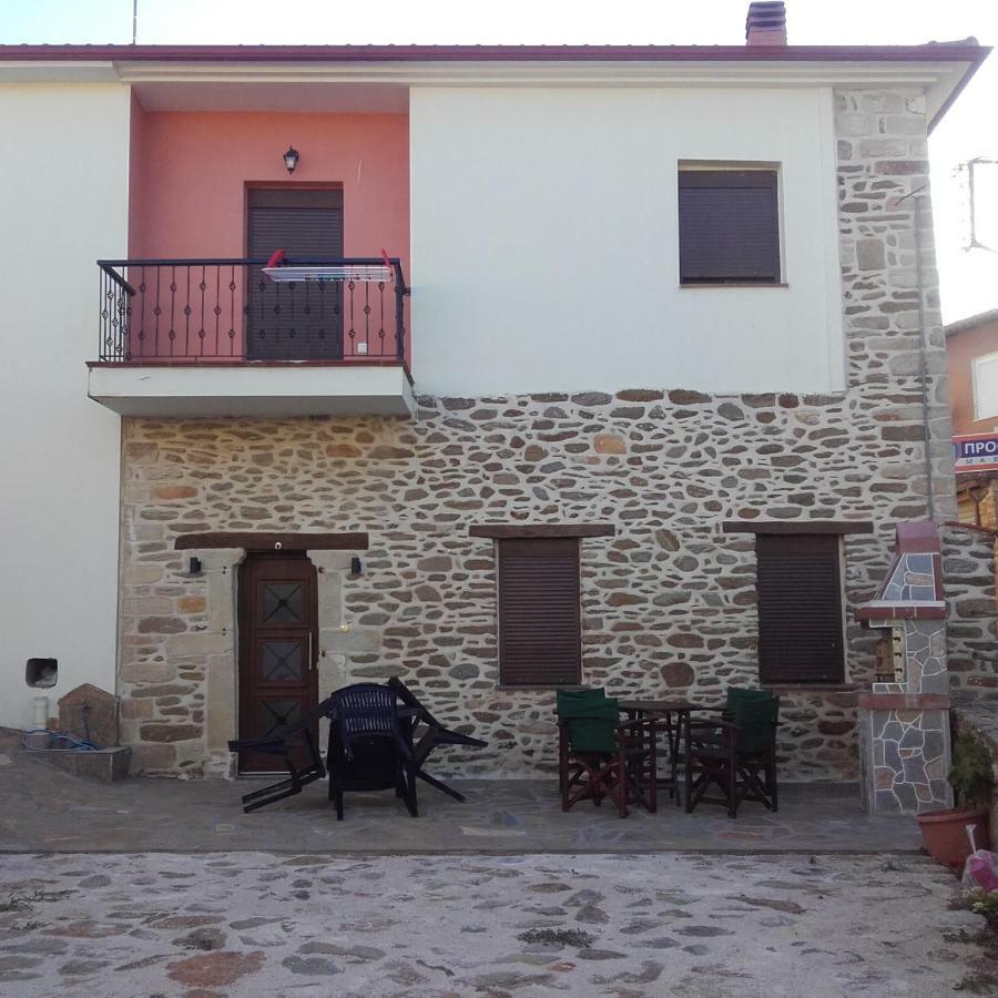 To Petrino Holidays House Metagkitsi Экстерьер фото
